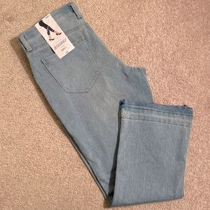 NWT cropped jeggings